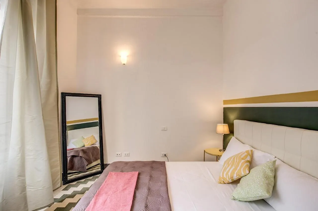 Aweshomeitaly - Bay Windows Apartment La Spezia 0*,