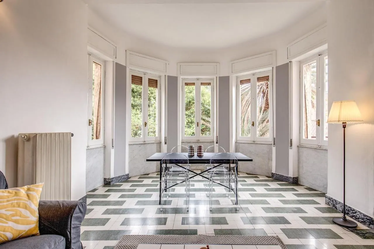 Aweshomeitaly - Bay Windows Apartment La Spezia