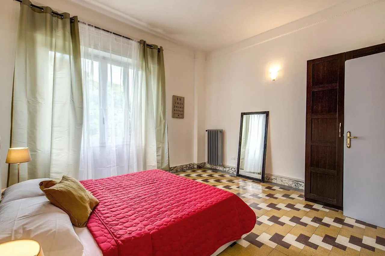 Aweshomeitaly - Bay Windows Apartment La Spezia