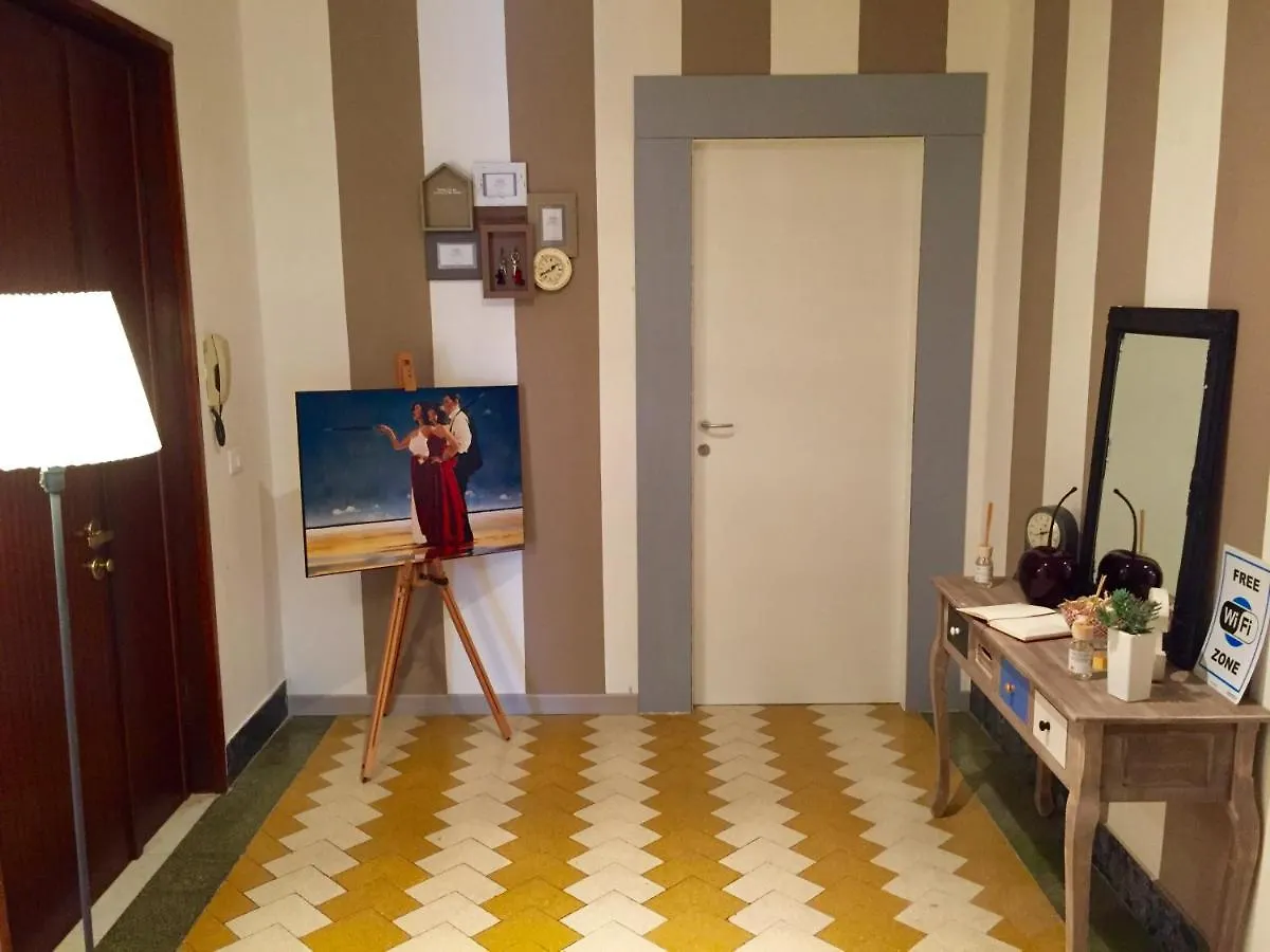 Aweshomeitaly - Bay Windows Apartment La Spezia