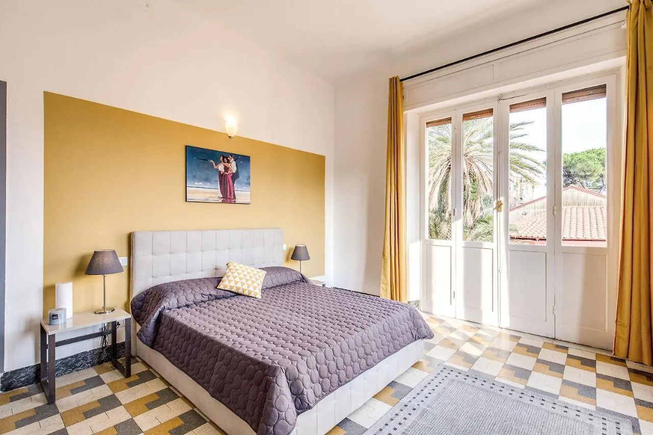 Aweshomeitaly - Bay Windows Apartment La Spezia