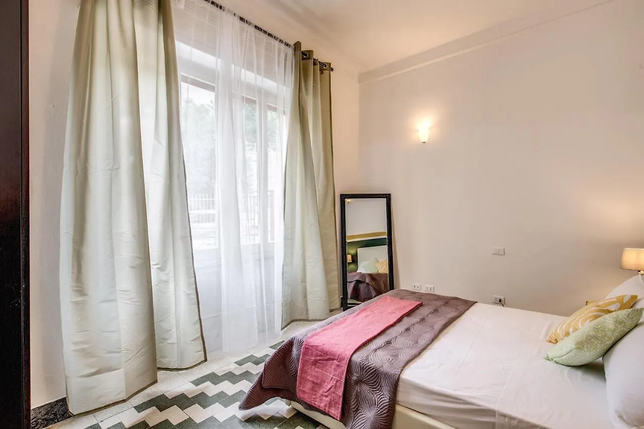 Aweshomeitaly - Bay Windows Apartment La Spezia