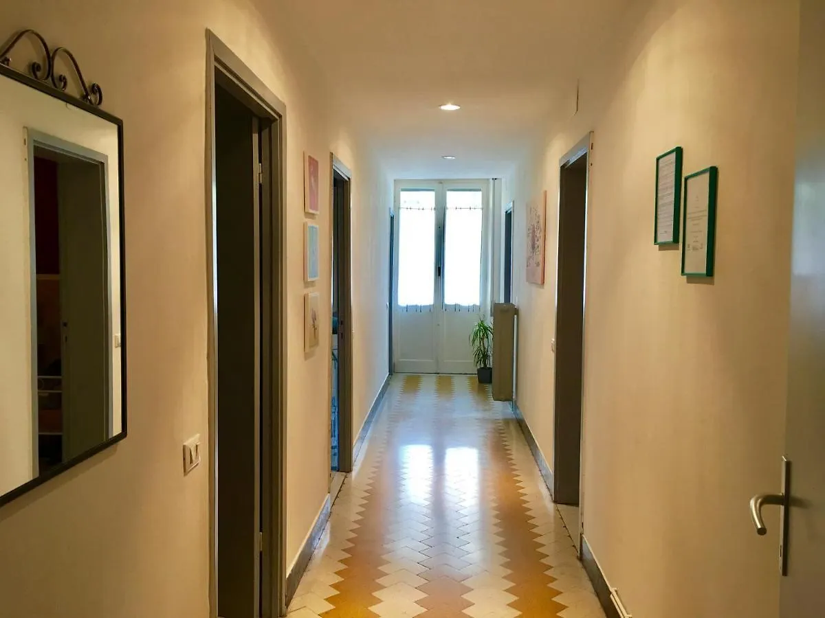 Aweshomeitaly - Bay Windows Apartment La Spezia 0*,