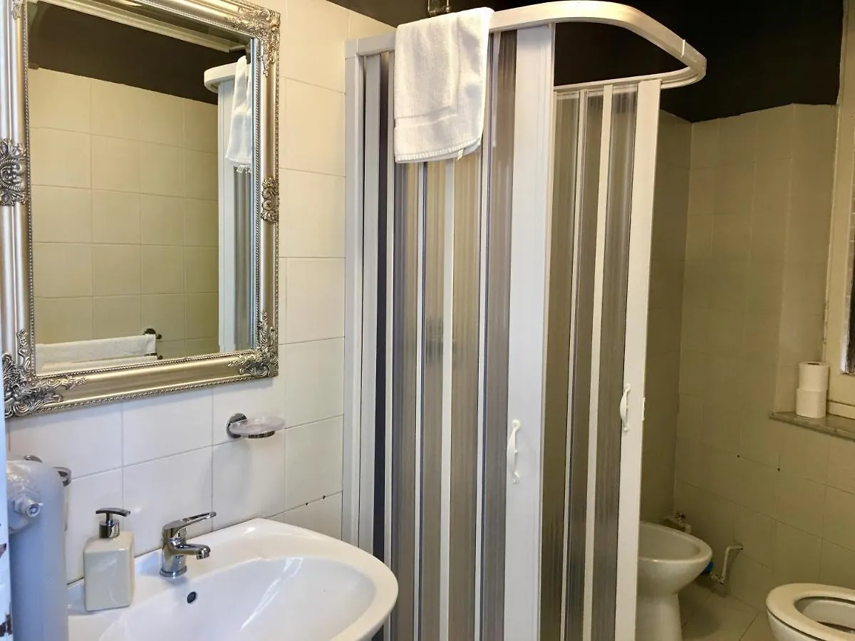 Aweshomeitaly - Bay Windows Apartment La Spezia 0*,  Italy