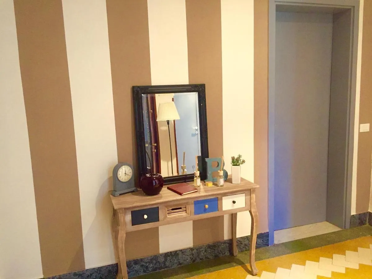 Aweshomeitaly - Bay Windows Apartment La Spezia