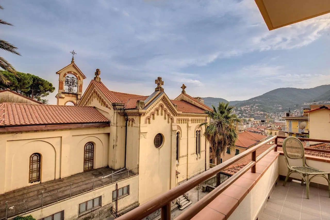 Aweshomeitaly - Bay Windows Apartment La Spezia