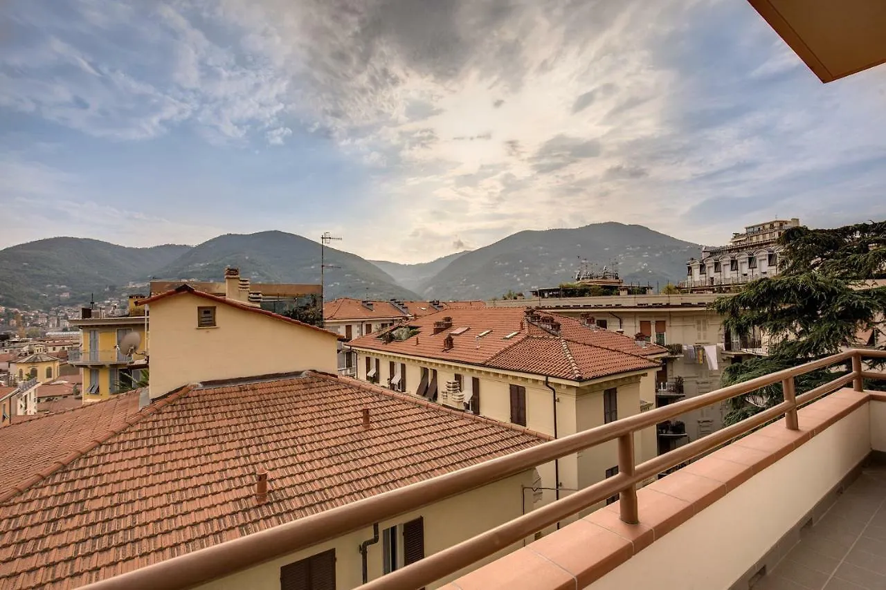 Aweshomeitaly - Bay Windows Apartment La Spezia 0*,